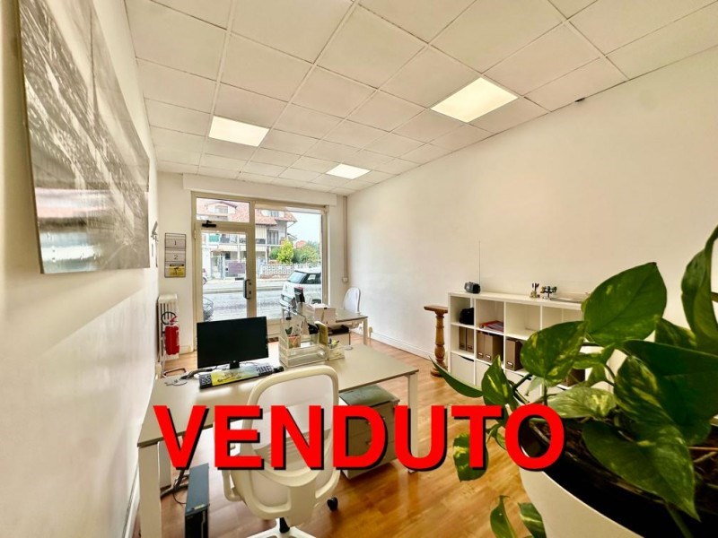 negozio in vendita a San Mauro Torinese in zona Oltre Po