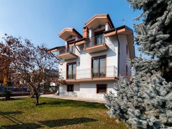 casa indipendente in vendita a San Mauro Torinese in zona Oltre Po