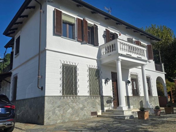 casa indipendente in vendita a San Mauro Torinese in zona Sambuy