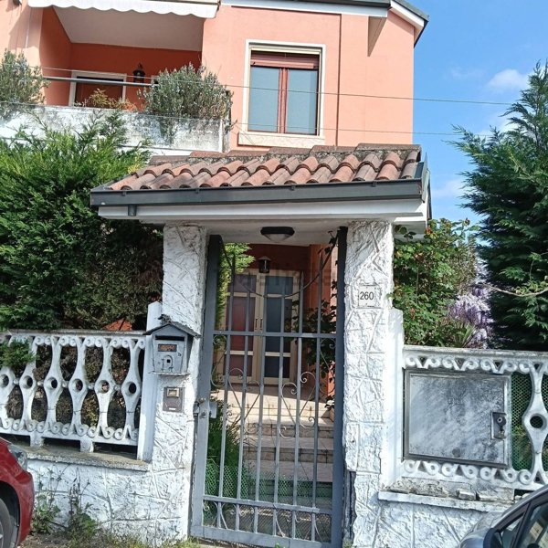 appartamento in vendita a San Mauro Torinese in zona Oltre Po