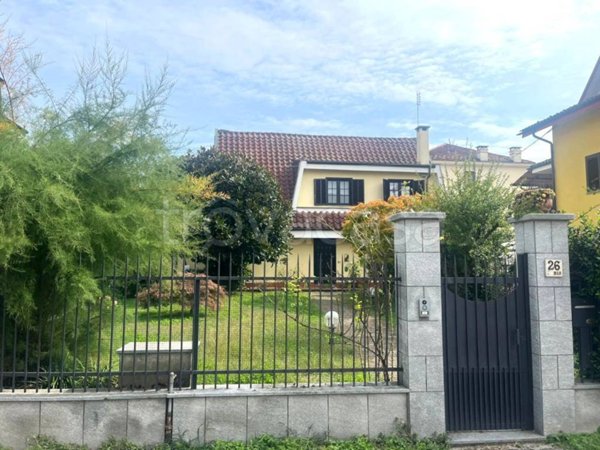 casa indipendente in vendita a San Mauro Torinese in zona Oltre Po