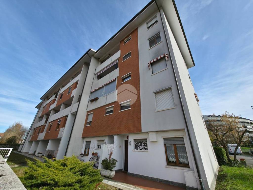 appartamento in vendita a San Mauro Torinese in zona Sambuy