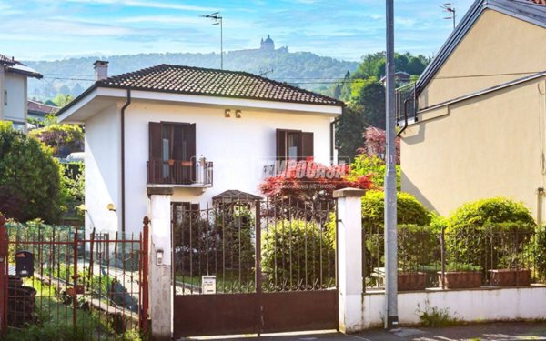 casa indipendente in vendita a San Mauro Torinese in zona Pescatori