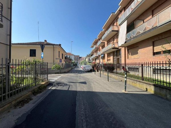 ufficio in vendita a San Mauro Torinese in zona Bertoulla
