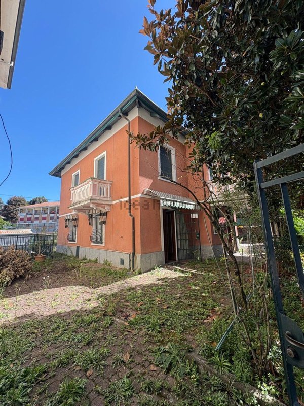 casa semindipendente in vendita a San Mauro Torinese in zona Pescatori