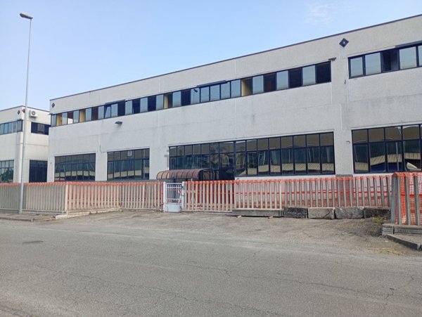 capannone in vendita a San Mauro Torinese in zona Pescarito