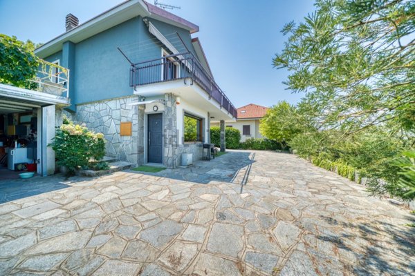 casa indipendente in vendita a San Mauro Torinese in zona Sambuy