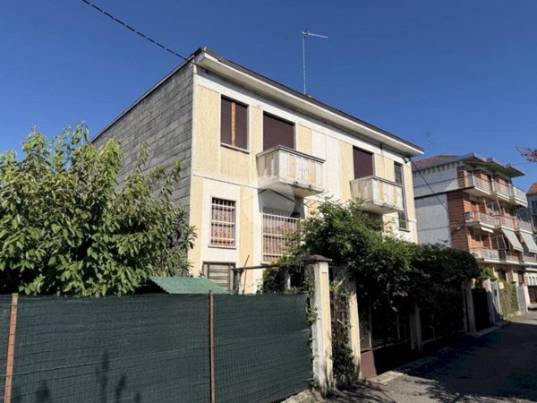 appartamento in vendita a San Mauro Torinese in zona Bertoulla