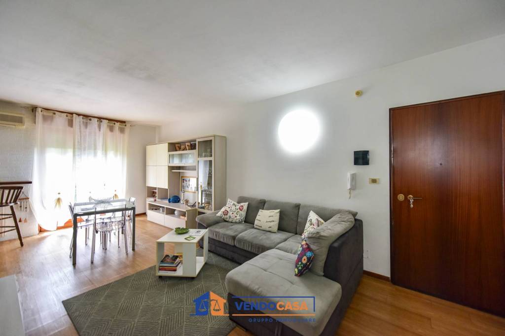 appartamento in vendita a San Mauro Torinese in zona Bertoulla