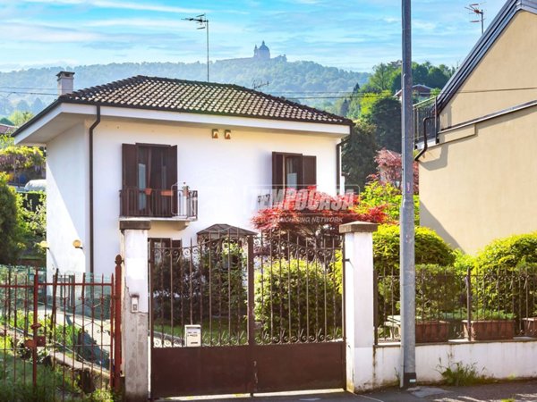 casa indipendente in vendita a San Mauro Torinese in zona Pescatori