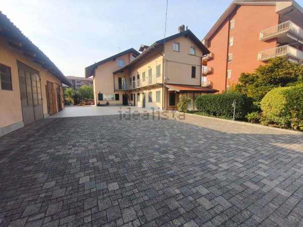 casa indipendente in vendita a San Mauro Torinese in zona Bertoulla