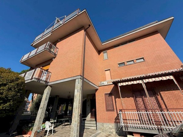 appartamento in vendita a San Mauro Torinese in zona Bertoulla