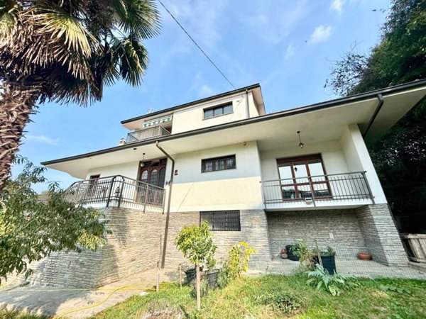 casa indipendente in vendita a San Mauro Torinese in zona Sambuy