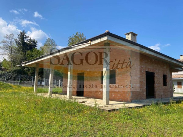 casa indipendente in vendita a San Pietro Val Lemina