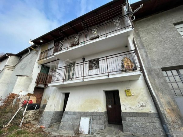 casa indipendente in vendita a San Pietro Val Lemina