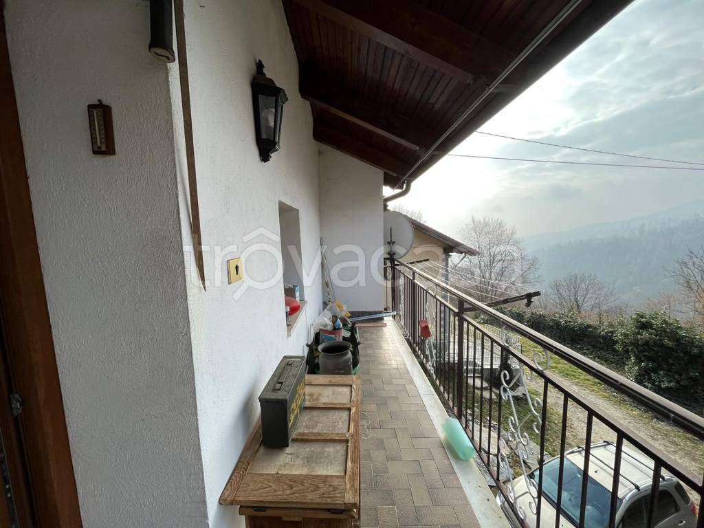 casa indipendente in vendita a San Pietro Val Lemina