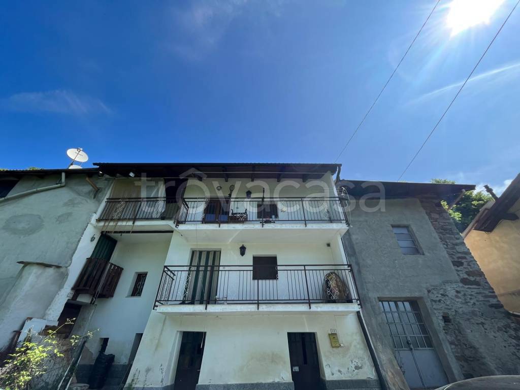 casa indipendente in vendita a San Pietro Val Lemina