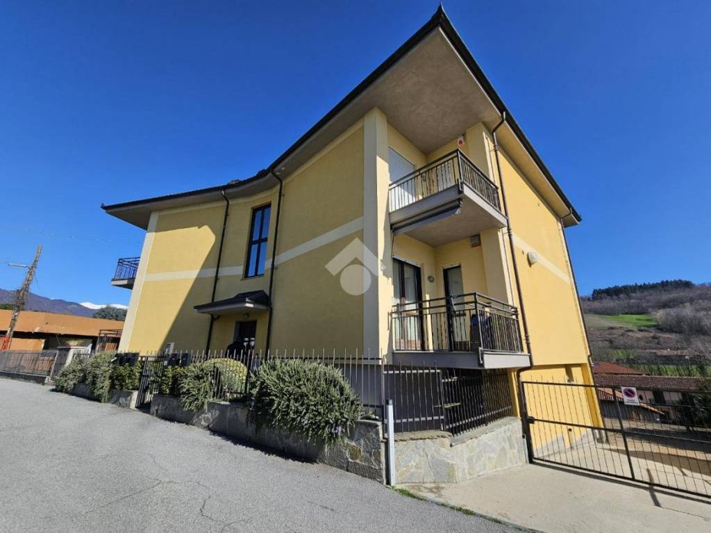 appartamento in vendita a San Pietro Val Lemina