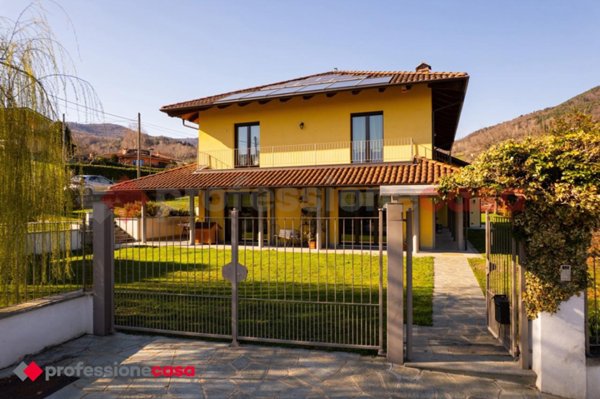 casa indipendente in vendita a San Pietro Val Lemina