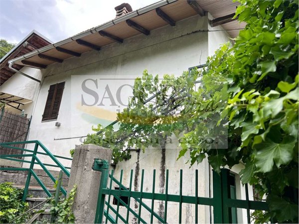 casa indipendente in vendita a San Pietro Val Lemina