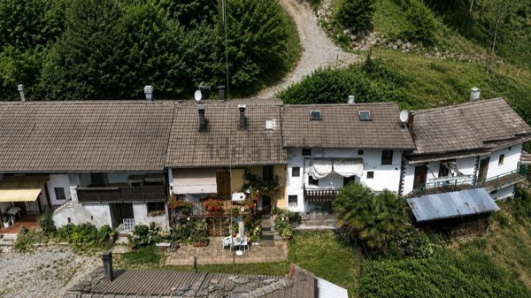 casa semindipendente in vendita a San Pietro Val Lemina