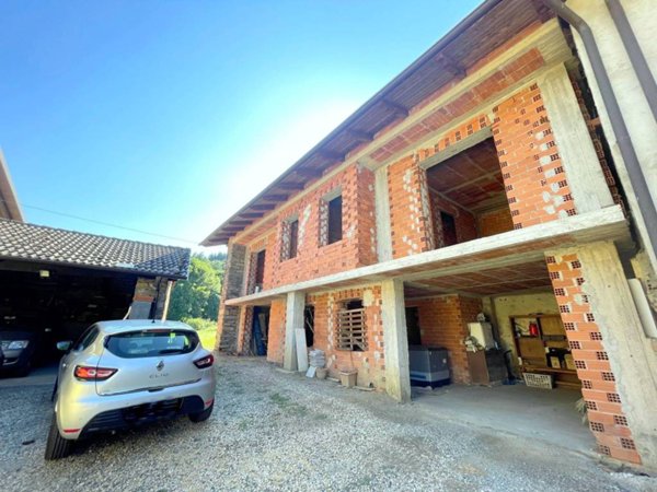 appartamento in vendita a San Pietro Val Lemina