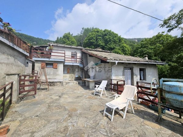 casa indipendente in vendita a San Pietro Val Lemina
