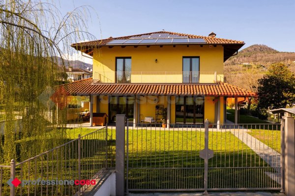 casa indipendente in vendita a San Pietro Val Lemina