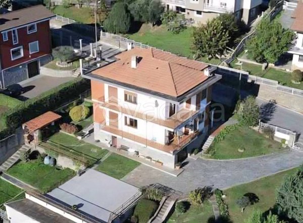 casa indipendente in vendita a San Pietro Val Lemina