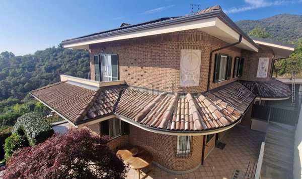 casa indipendente in vendita a San Pietro Val Lemina