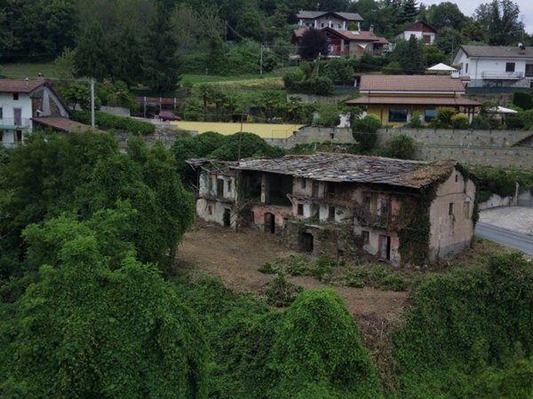 casa indipendente in vendita a San Pietro Val Lemina