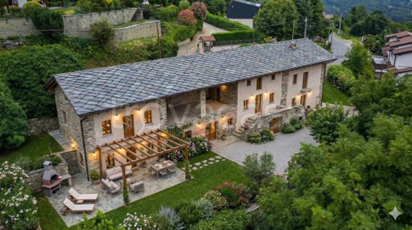 casa indipendente in vendita a San Pietro Val Lemina