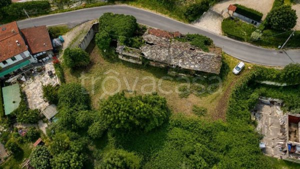 casa indipendente in vendita a San Pietro Val Lemina