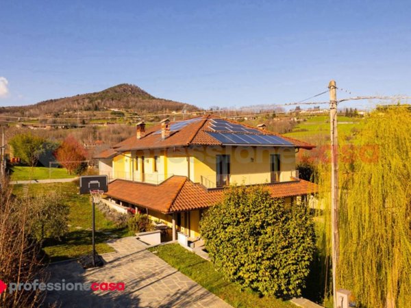 casa indipendente in vendita a San Pietro Val Lemina