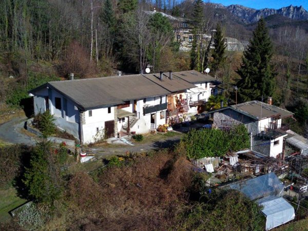 casa indipendente in vendita a San Pietro Val Lemina