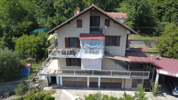 casa indipendente in vendita a San Pietro Val Lemina