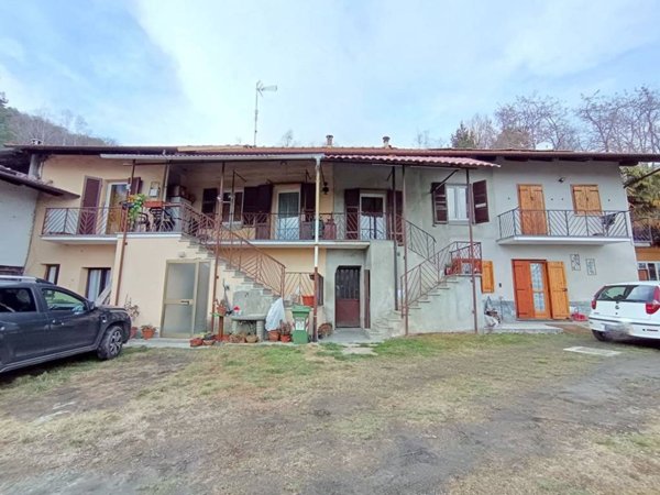 casa indipendente in vendita a San Pietro Val Lemina