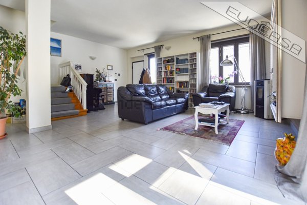 casa indipendente in vendita a San Pietro Val Lemina