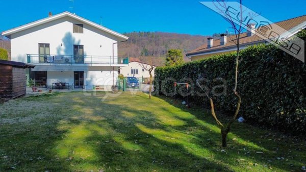 casa indipendente in vendita a San Pietro Val Lemina