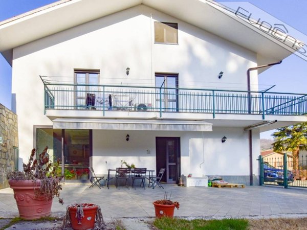 casa indipendente in vendita a San Pietro Val Lemina