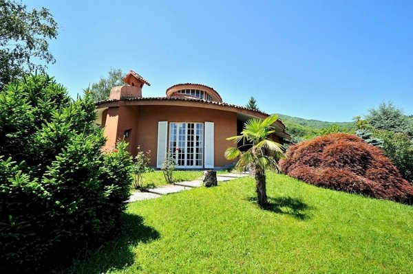 casa indipendente in vendita a San Pietro Val Lemina