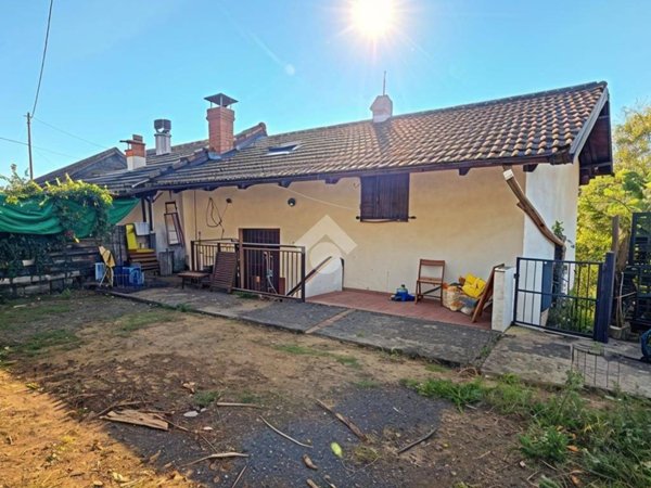 casa indipendente in vendita a San Pietro Val Lemina