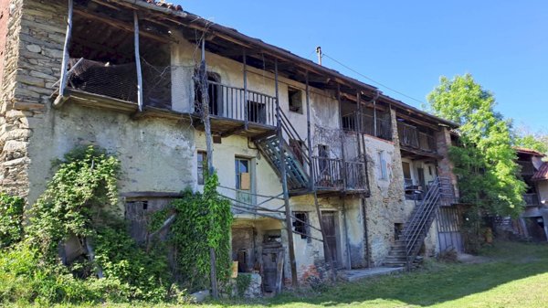 casale in vendita a San Pietro Val Lemina