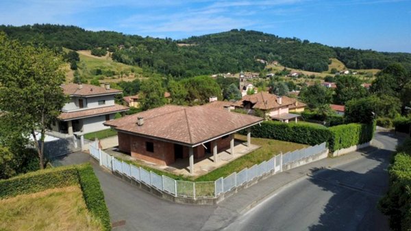 casa indipendente in vendita a San Pietro Val Lemina