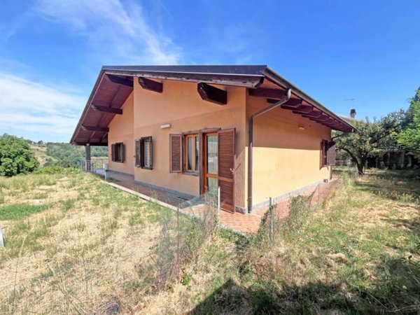 casa indipendente in vendita a San Pietro Val Lemina