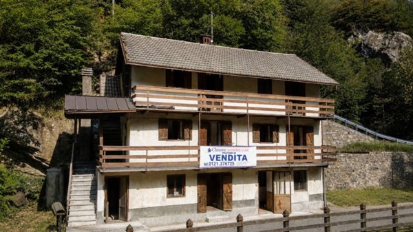 casa indipendente in vendita a San Pietro Val Lemina