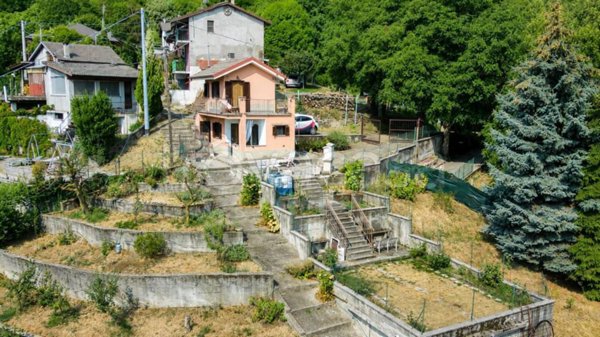 casa indipendente in vendita a San Pietro Val Lemina