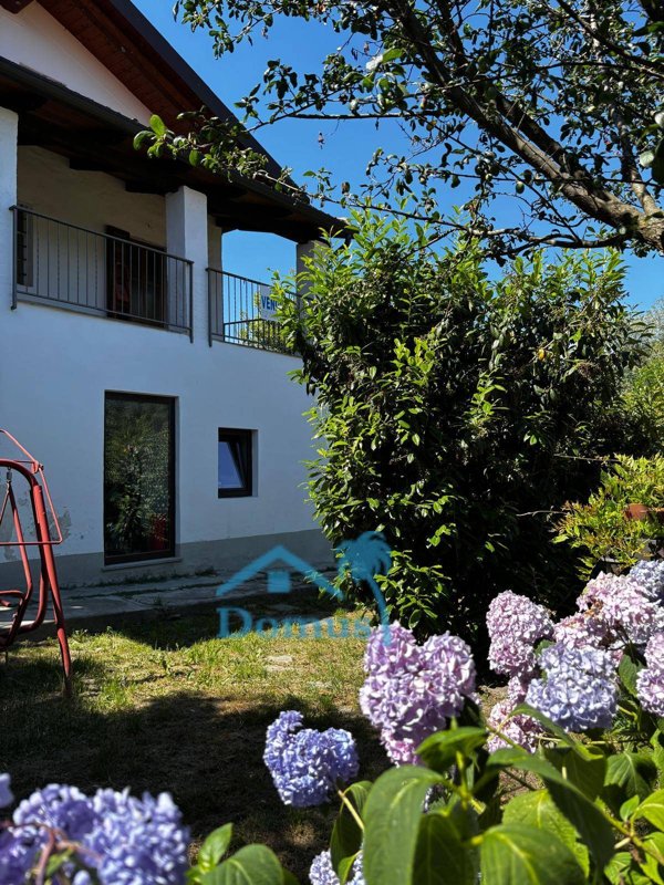 casa indipendente in vendita a San Pietro Val Lemina