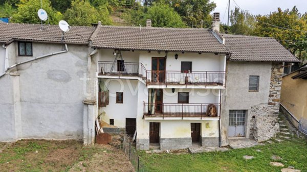 casa indipendente in vendita a San Pietro Val Lemina