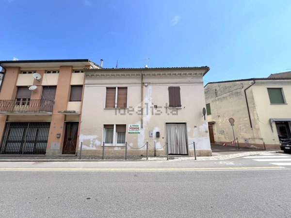 casa indipendente in vendita ad Acquanegra sul Chiese